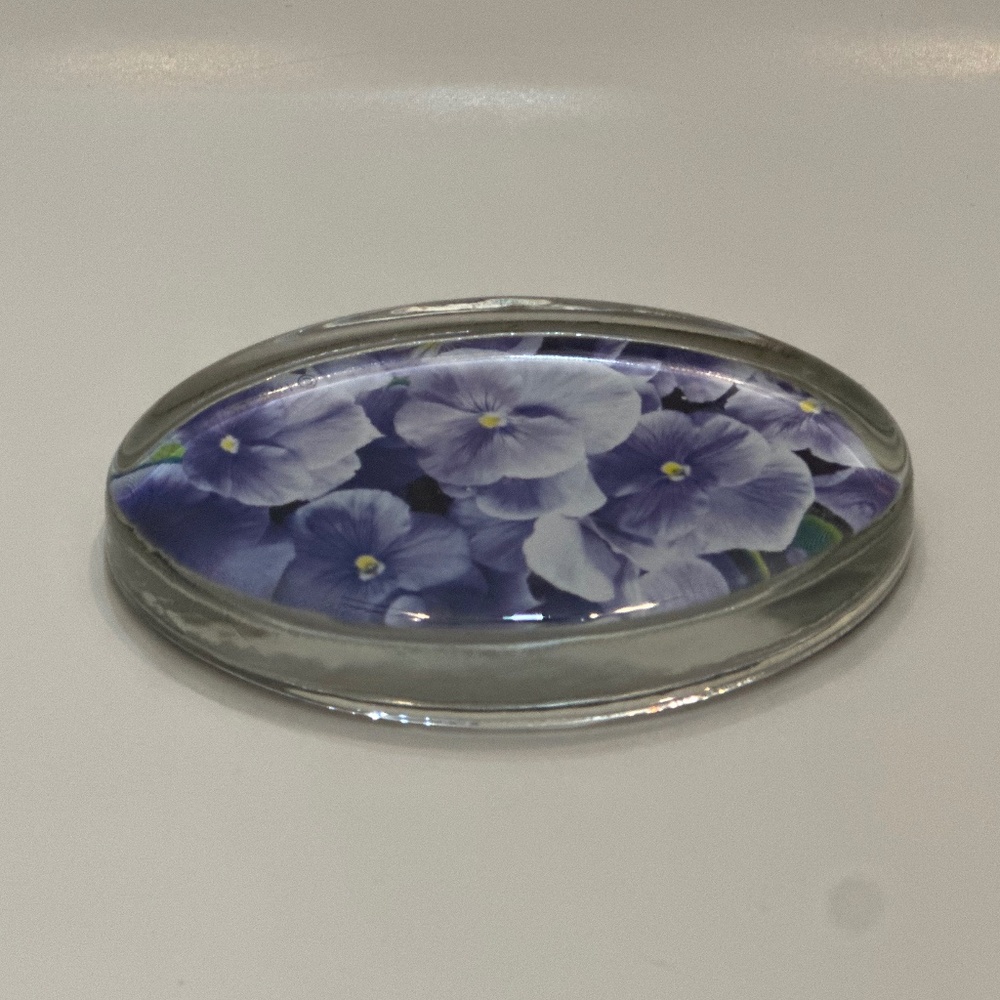 Elegant Oval Glass Art with Floral Design